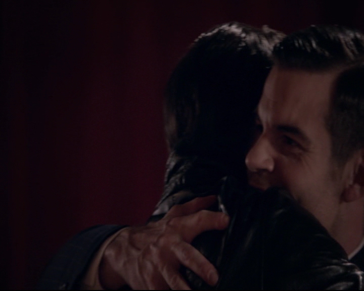 vampirediariesworld-dot-nl_TheOriginals5x05DontItJustBreakYourHeart00259.jpg