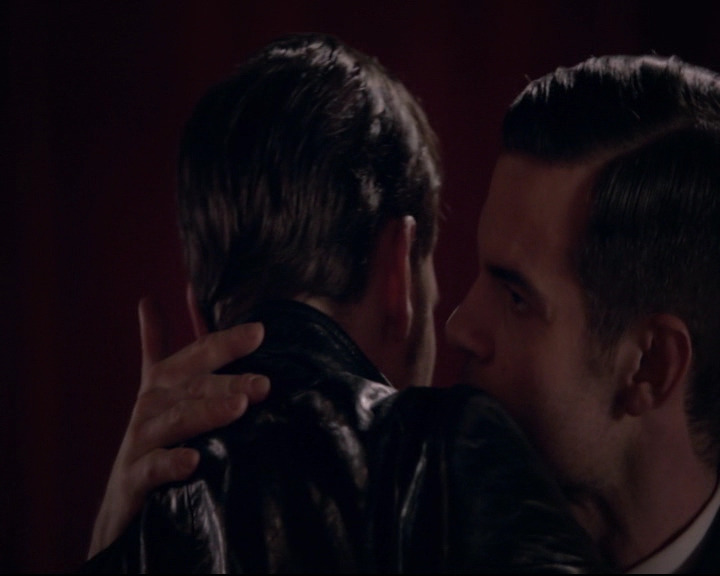 vampirediariesworld-dot-nl_TheOriginals5x05DontItJustBreakYourHeart00261.jpg