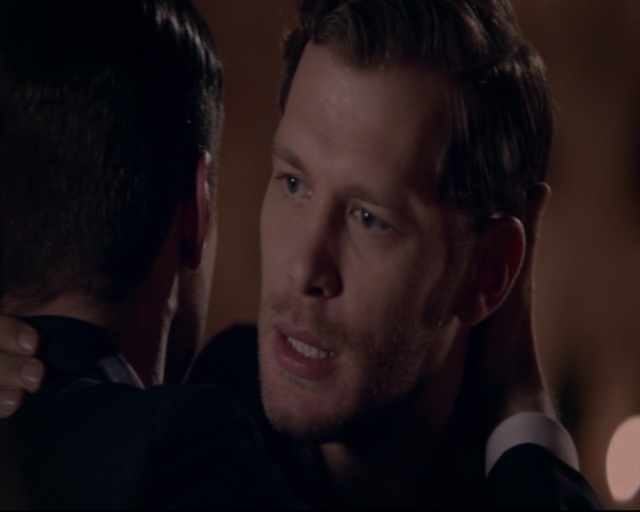 vampirediariesworld-dot-nl_TheOriginals5x05DontItJustBreakYourHeart00263.jpg