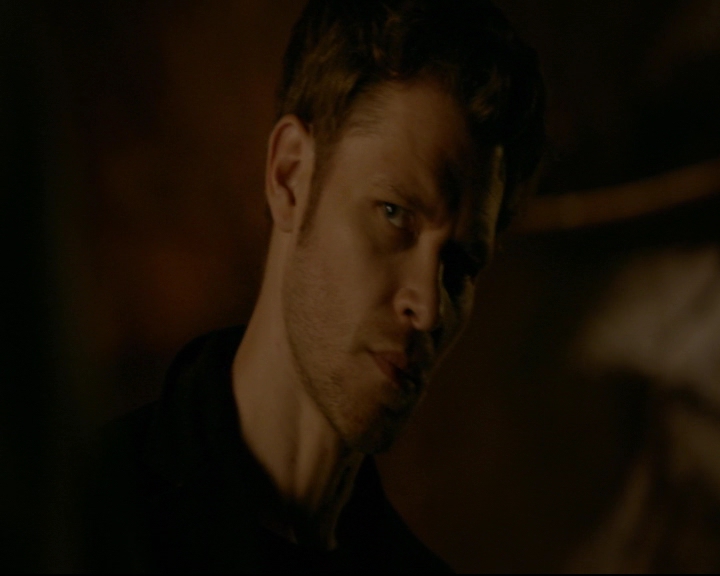 vampirediariesworld-dot-nl_TheOriginals5x05DontItJustBreakYourHeart00285.jpg
