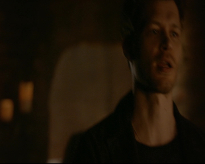 vampirediariesworld-dot-nl_TheOriginals5x05DontItJustBreakYourHeart00287.jpg