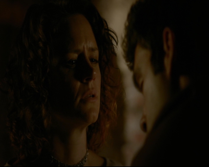 vampirediariesworld-dot-nl_TheOriginals5x05DontItJustBreakYourHeart00816.jpg