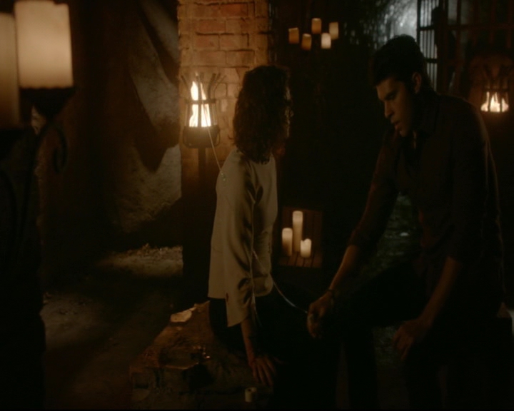 vampirediariesworld-dot-nl_TheOriginals5x05DontItJustBreakYourHeart00847.jpg