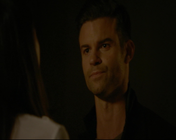 vampirediariesworld-dot-nl_TheOriginals5x05DontItJustBreakYourHeart00933.jpg