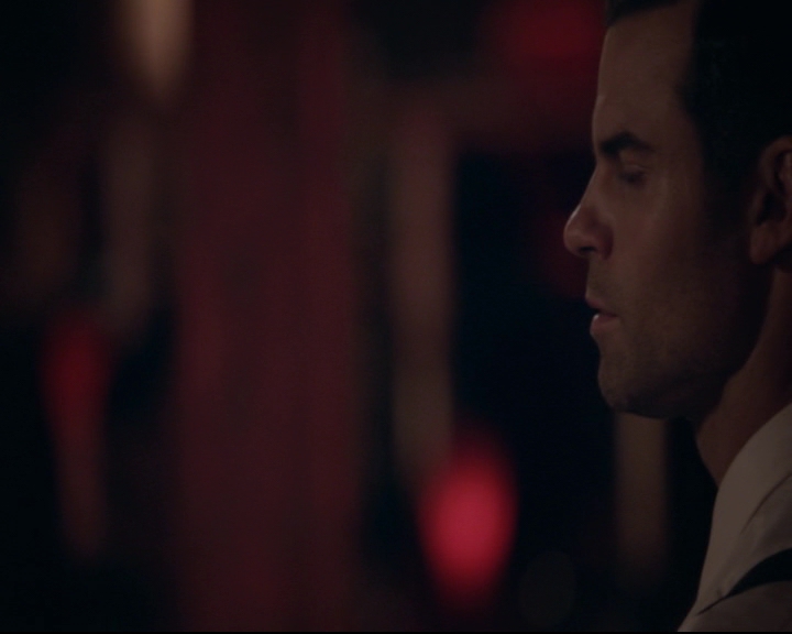 vampirediariesworld-dot-nl_TheOriginals5x05DontItJustBreakYourHeart01006.jpg