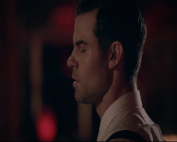 vampirediariesworld-dot-nl_TheOriginals5x05DontItJustBreakYourHeart01008.jpg