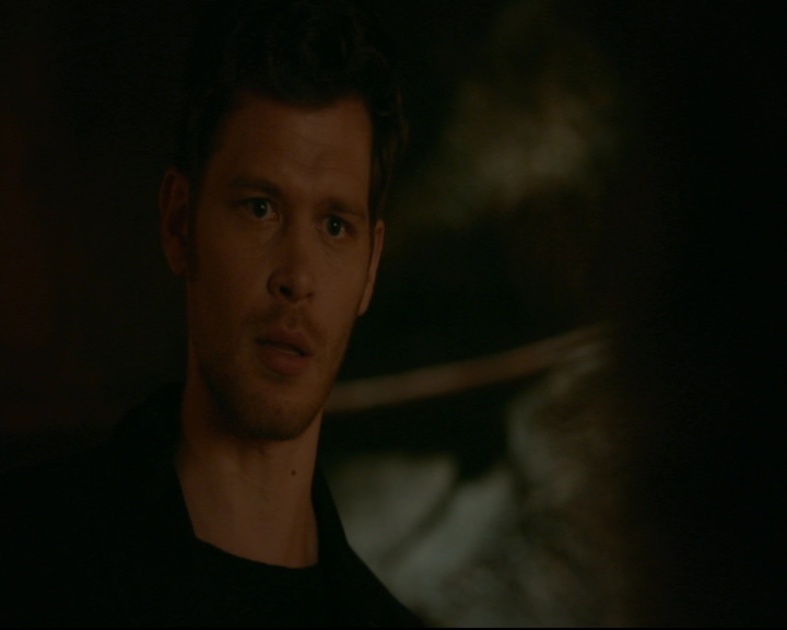 vampirediariesworld-dot-nl_TheOriginals5x05DontItJustBreakYourHeart01042.jpg