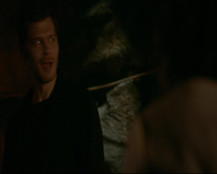 vampirediariesworld-dot-nl_TheOriginals5x05DontItJustBreakYourHeart01062.jpg