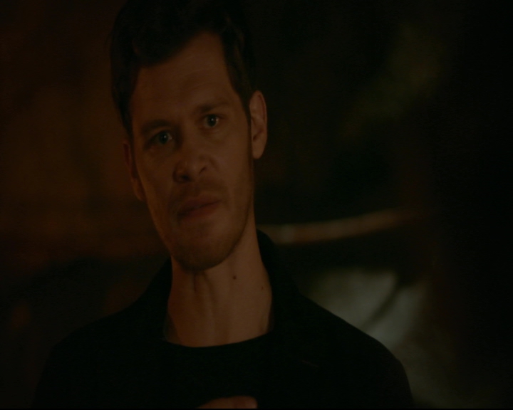 vampirediariesworld-dot-nl_TheOriginals5x05DontItJustBreakYourHeart01075.jpg