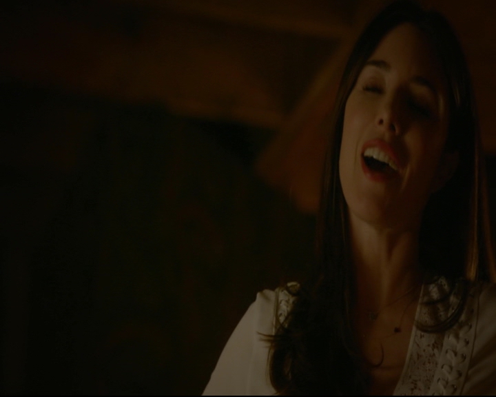 vampirediariesworld-dot-nl_TheOriginals5x05DontItJustBreakYourHeart01108.jpg