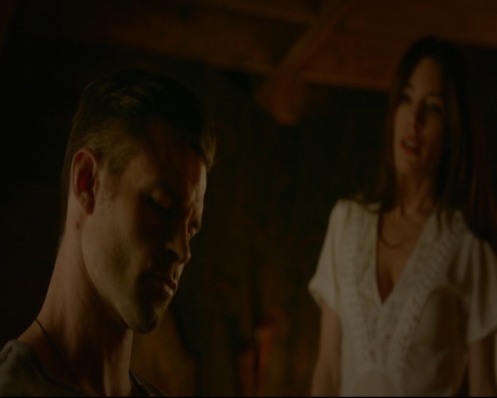 vampirediariesworld-dot-nl_TheOriginals5x05DontItJustBreakYourHeart01140.jpg