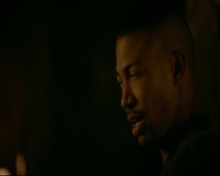 vampirediariesworld-dot-nl_TheOriginals5x05DontItJustBreakYourHeart01188.jpg