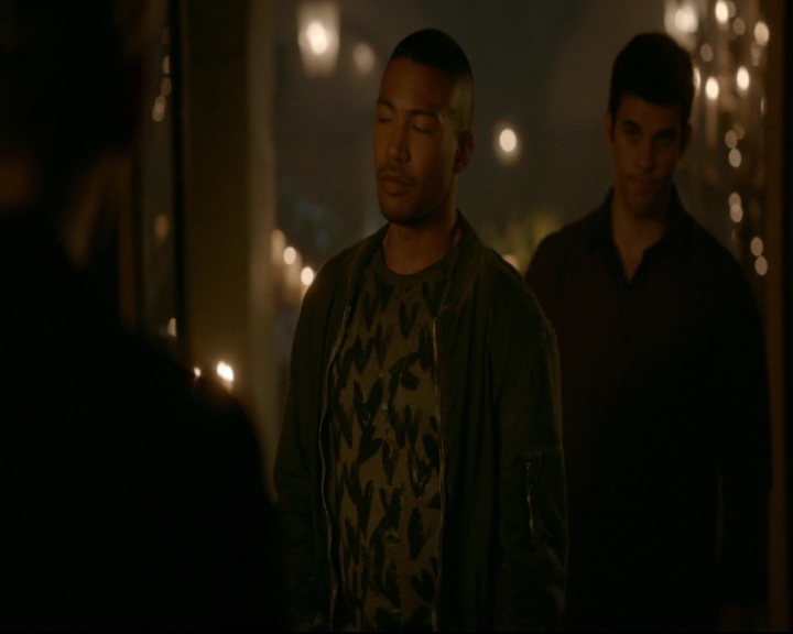 vampirediariesworld-dot-nl_TheOriginals5x05DontItJustBreakYourHeart01203.jpg