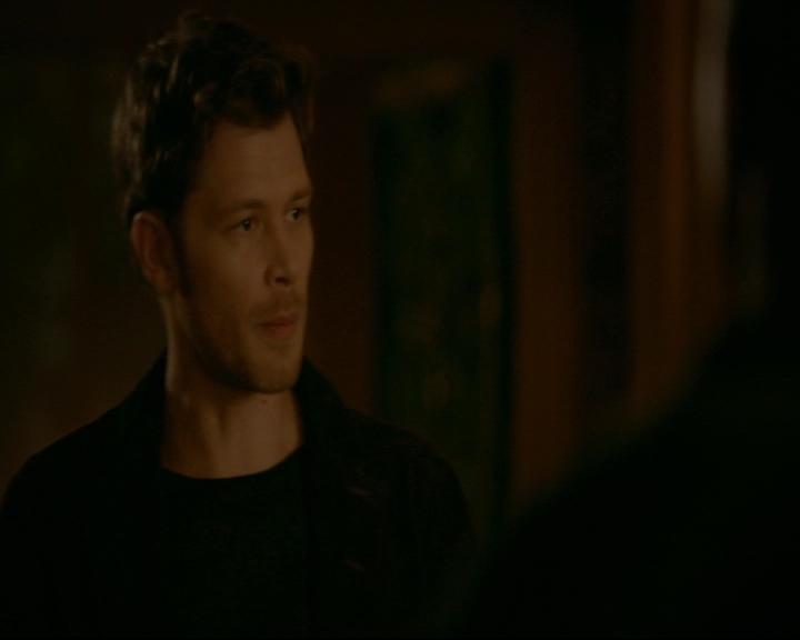 vampirediariesworld-dot-nl_TheOriginals5x05DontItJustBreakYourHeart01204.jpg