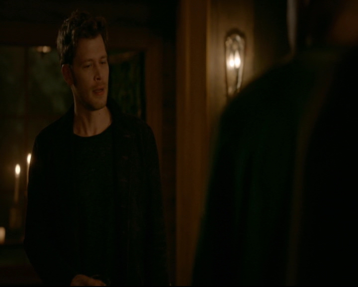 vampirediariesworld-dot-nl_TheOriginals5x05DontItJustBreakYourHeart01207.jpg