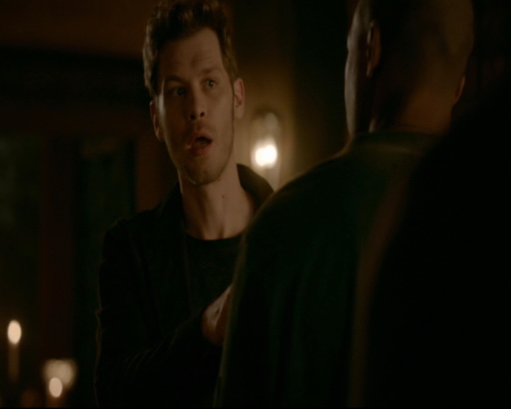 vampirediariesworld-dot-nl_TheOriginals5x05DontItJustBreakYourHeart01209.jpg
