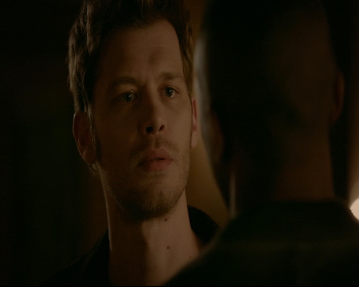vampirediariesworld-dot-nl_TheOriginals5x05DontItJustBreakYourHeart01214.jpg