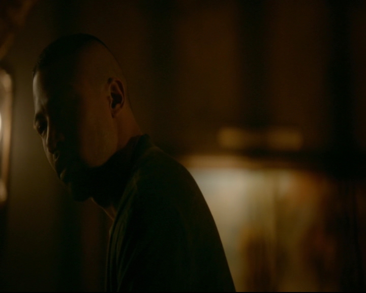 vampirediariesworld-dot-nl_TheOriginals5x05DontItJustBreakYourHeart01235.jpg