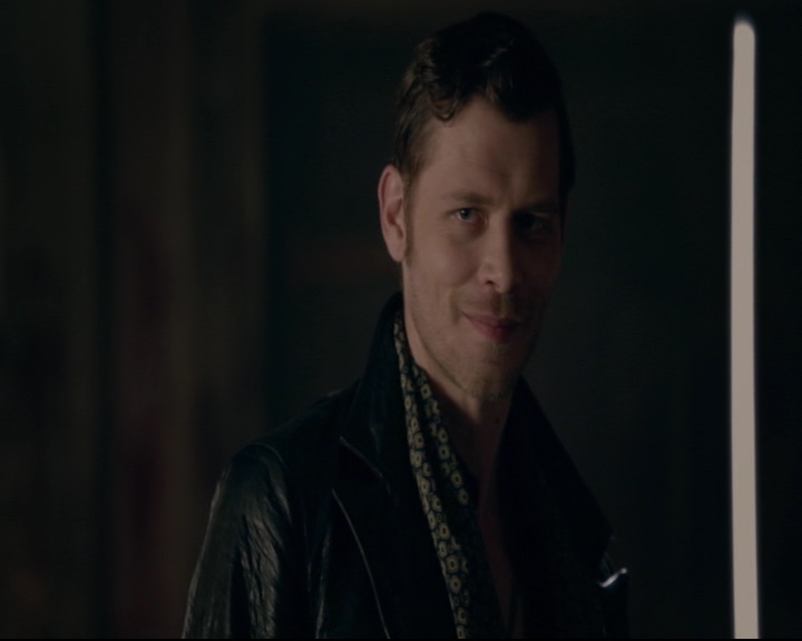 vampirediariesworld-dot-nl_TheOriginals5x05DontItJustBreakYourHeart01516.jpg