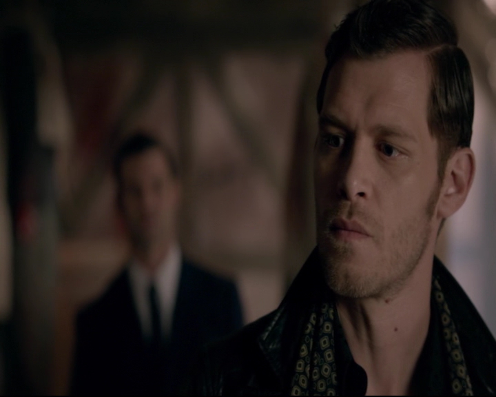 vampirediariesworld-dot-nl_TheOriginals5x05DontItJustBreakYourHeart01532.jpg