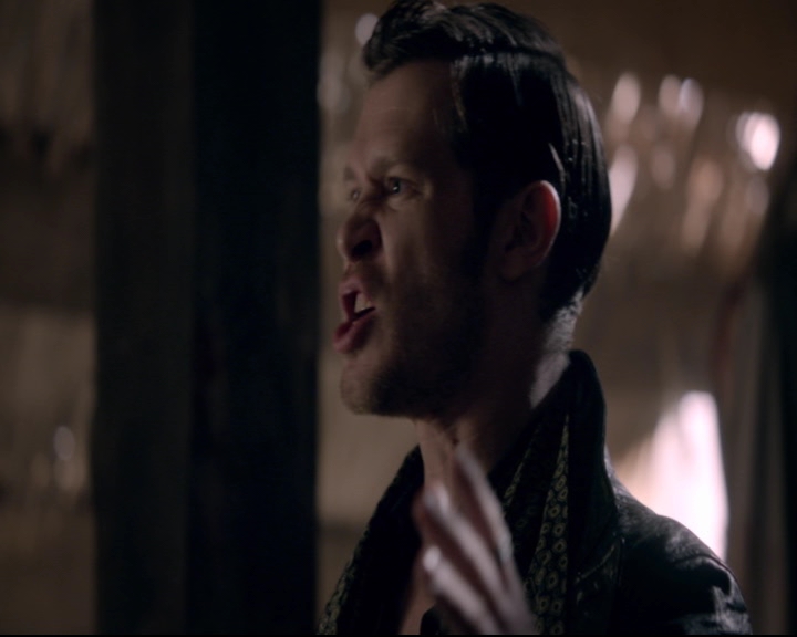 vampirediariesworld-dot-nl_TheOriginals5x05DontItJustBreakYourHeart01553.jpg