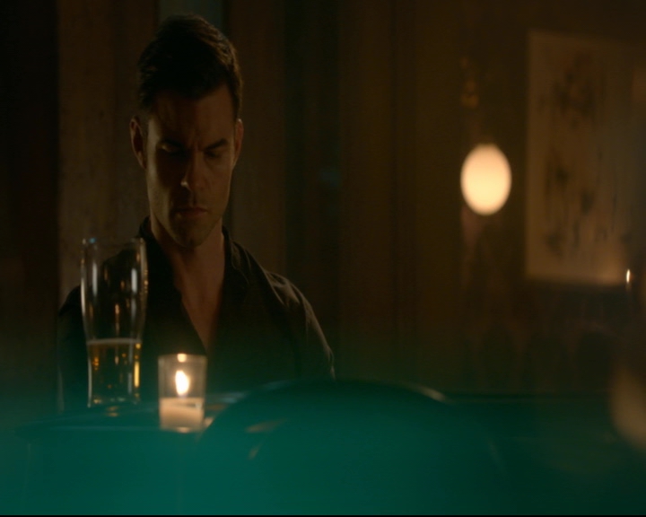 vampirediariesworld-dot-nl_TheOriginals5x05DontItJustBreakYourHeart01724.jpg