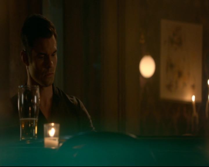 vampirediariesworld-dot-nl_TheOriginals5x05DontItJustBreakYourHeart01725.jpg