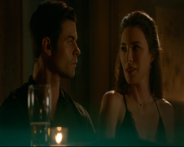 vampirediariesworld-dot-nl_TheOriginals5x05DontItJustBreakYourHeart01742.jpg