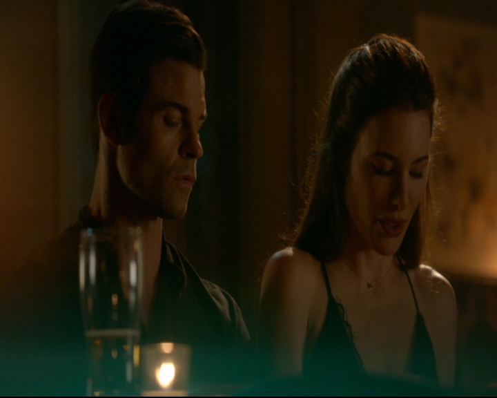 vampirediariesworld-dot-nl_TheOriginals5x05DontItJustBreakYourHeart01744.jpg