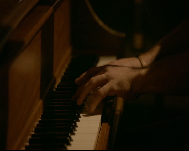 vampirediariesworld-dot-nl_TheOriginals5x05DontItJustBreakYourHeart01745.jpg