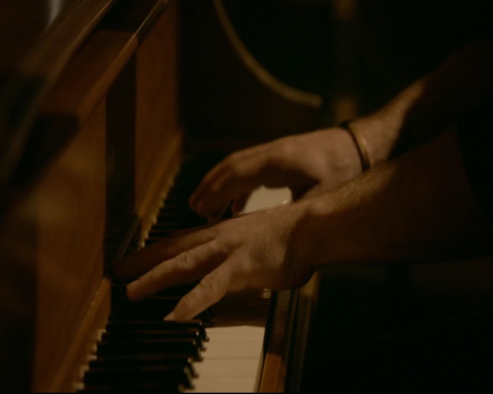 vampirediariesworld-dot-nl_TheOriginals5x05DontItJustBreakYourHeart01746.jpg