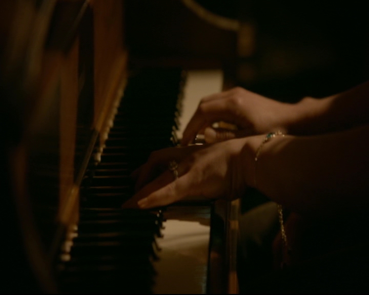 vampirediariesworld-dot-nl_TheOriginals5x05DontItJustBreakYourHeart01766.jpg