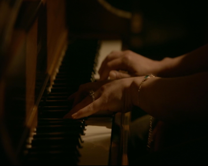 vampirediariesworld-dot-nl_TheOriginals5x05DontItJustBreakYourHeart01767.jpg