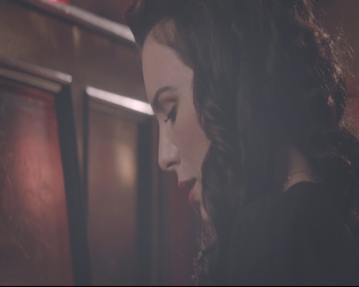 vampirediariesworld-dot-nl_TheOriginals5x05DontItJustBreakYourHeart01768.jpg