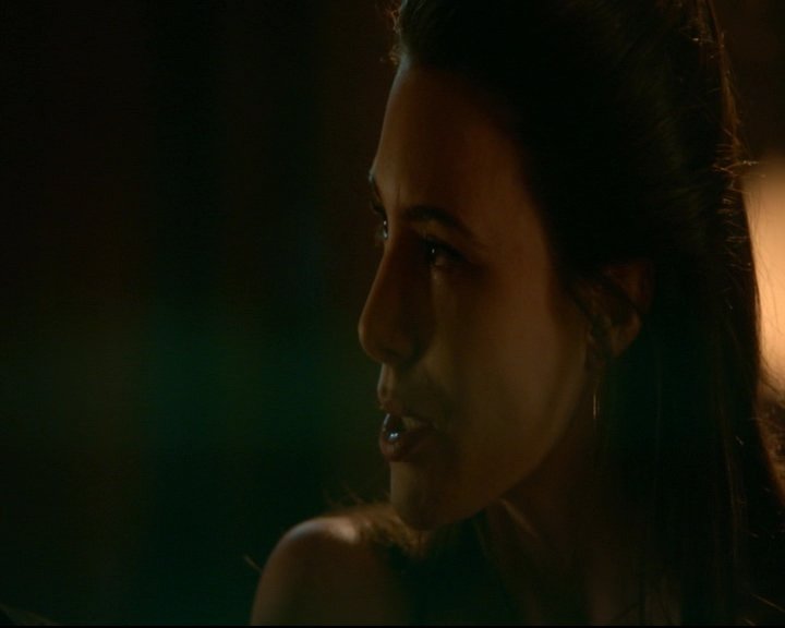 vampirediariesworld-dot-nl_TheOriginals5x05DontItJustBreakYourHeart01893.jpg