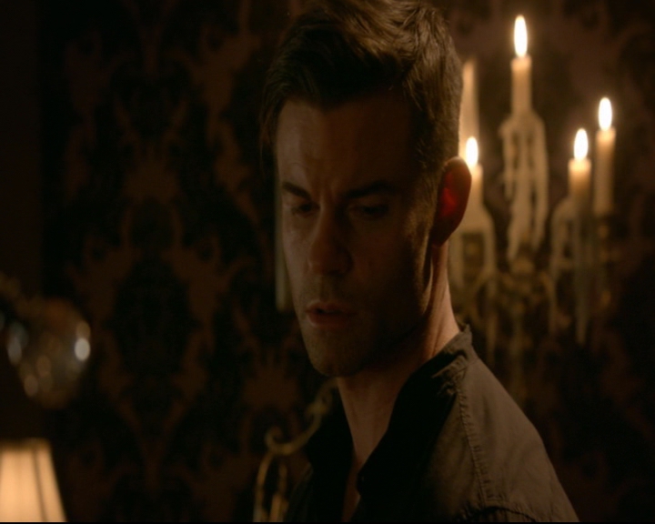 vampirediariesworld-dot-nl_TheOriginals5x05DontItJustBreakYourHeart01909.jpg
