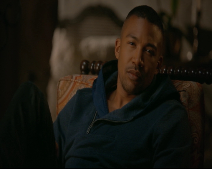vampirediariesworld-dot-nl_TheOriginals5x05DontItJustBreakYourHeart01935.jpg
