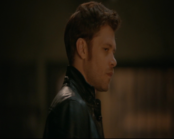 vampirediariesworld-dot-nl_TheOriginals5x05DontItJustBreakYourHeart01939.jpg