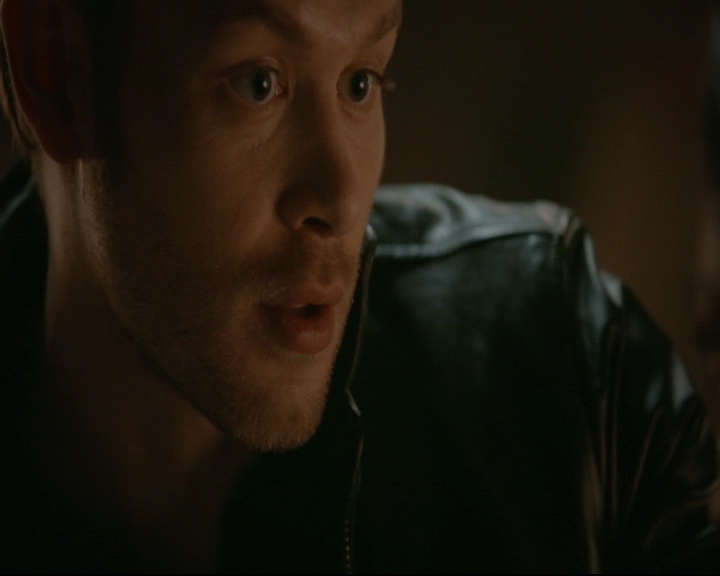 vampirediariesworld-dot-nl_TheOriginals5x05DontItJustBreakYourHeart01992.jpg