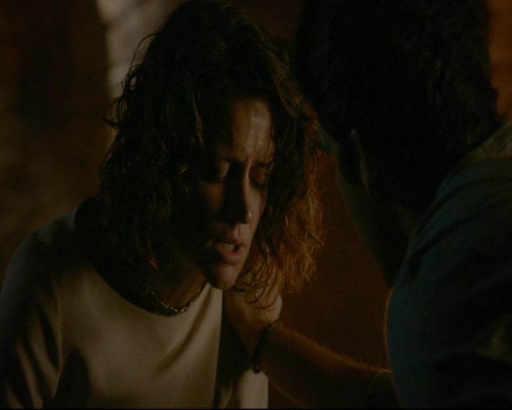 vampirediariesworld-dot-nl_TheOriginals5x05DontItJustBreakYourHeart02029.jpg