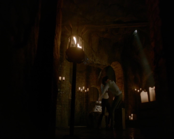 vampirediariesworld-dot-nl_TheOriginals5x05DontItJustBreakYourHeart02035.jpg