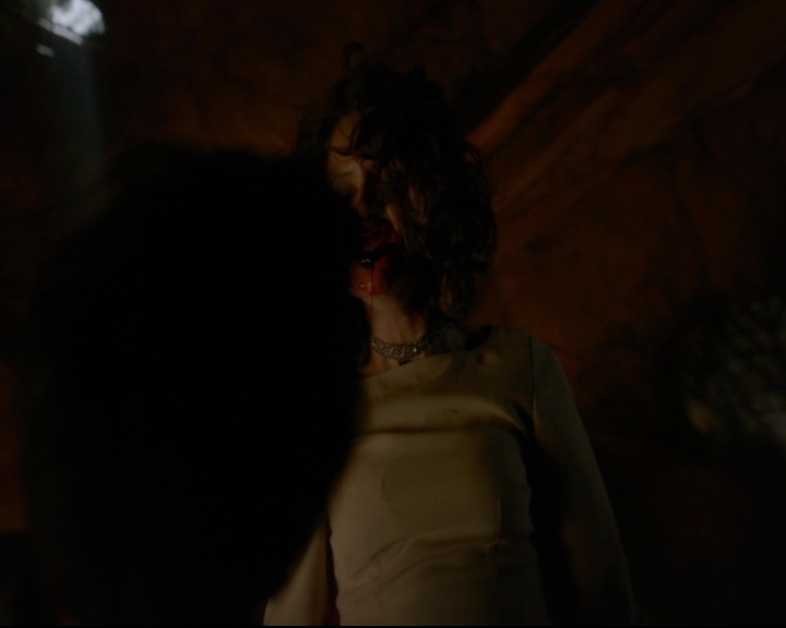 vampirediariesworld-dot-nl_TheOriginals5x05DontItJustBreakYourHeart02040.jpg