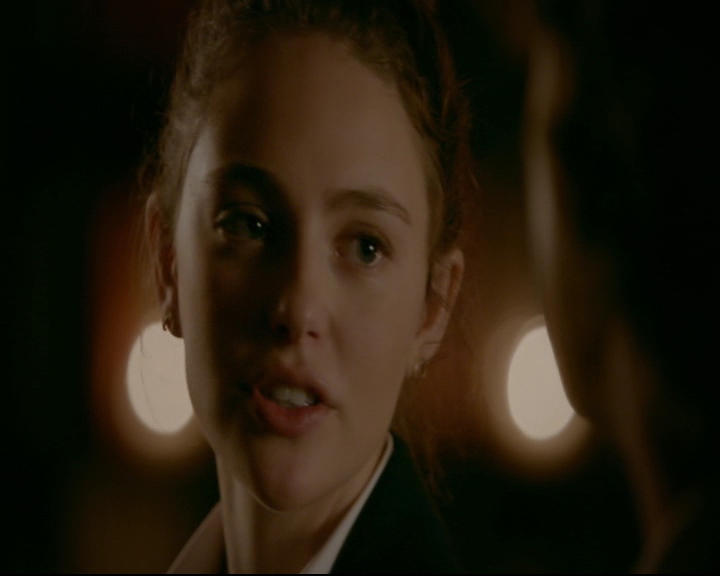 vampirediariesworld-dot-nl_TheOriginals5x05DontItJustBreakYourHeart02105.jpg
