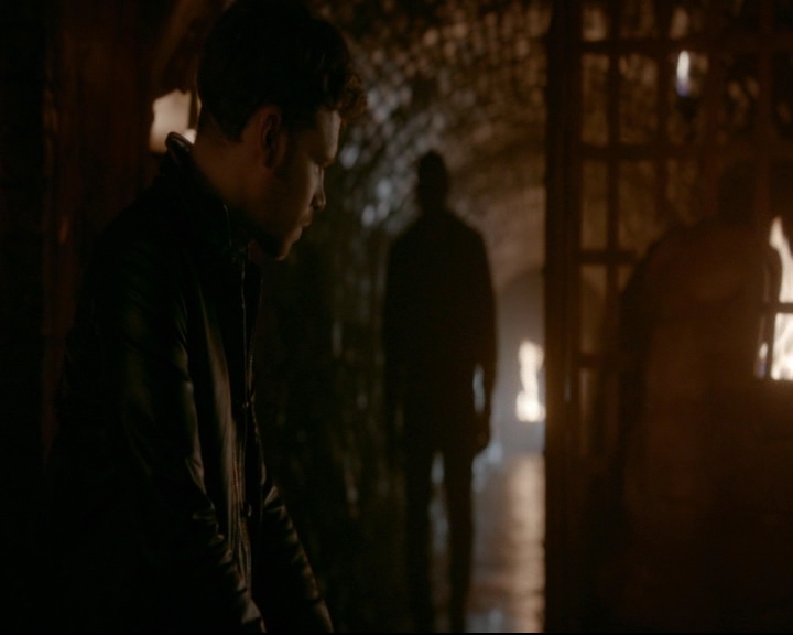 vampirediariesworld-dot-nl_TheOriginals5x05DontItJustBreakYourHeart02125.jpg