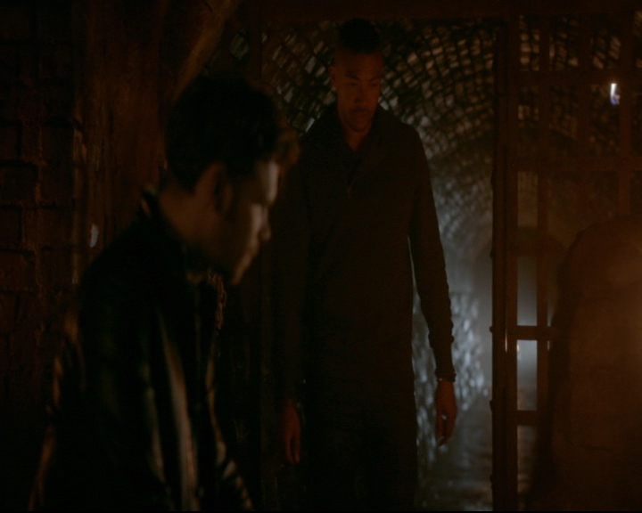 vampirediariesworld-dot-nl_TheOriginals5x05DontItJustBreakYourHeart02130.jpg