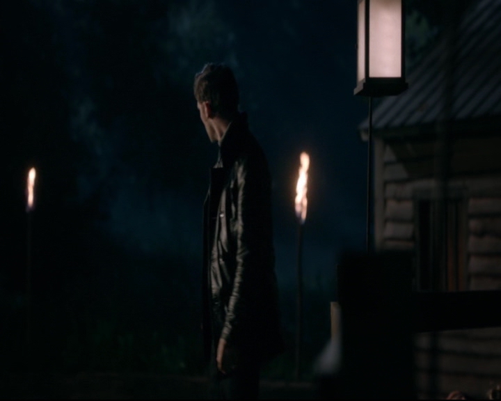 vampirediariesworld-dot-nl_TheOriginals5x05DontItJustBreakYourHeart02234.jpg