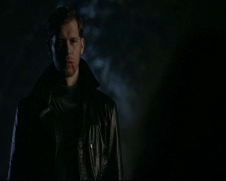 vampirediariesworld-dot-nl_TheOriginals5x05DontItJustBreakYourHeart02247.jpg