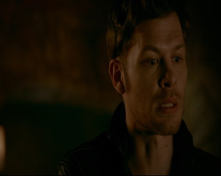 vampirediariesworld-dot-nl_TheOriginals5x05DontItJustBreakYourHeart02256.jpg