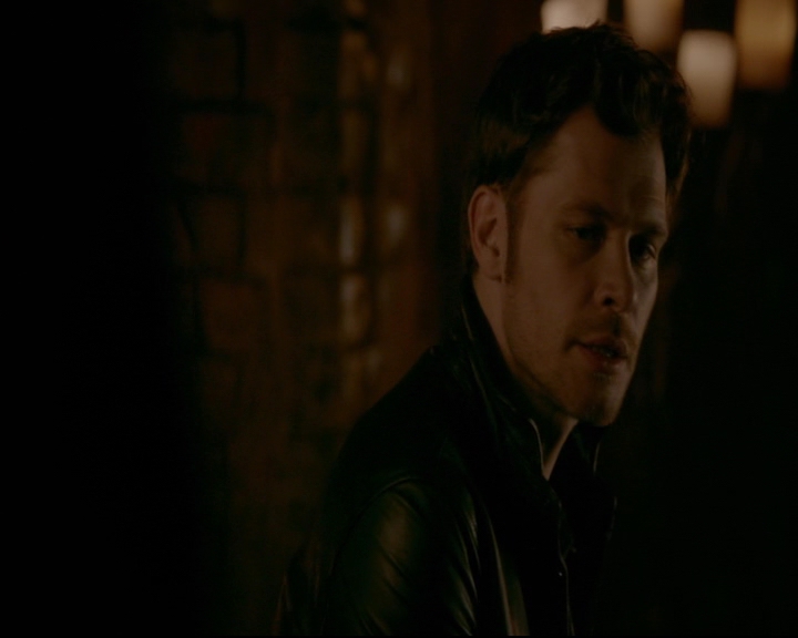 vampirediariesworld-dot-nl_TheOriginals5x05DontItJustBreakYourHeart02258.jpg