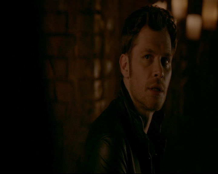 vampirediariesworld-dot-nl_TheOriginals5x05DontItJustBreakYourHeart02259.jpg